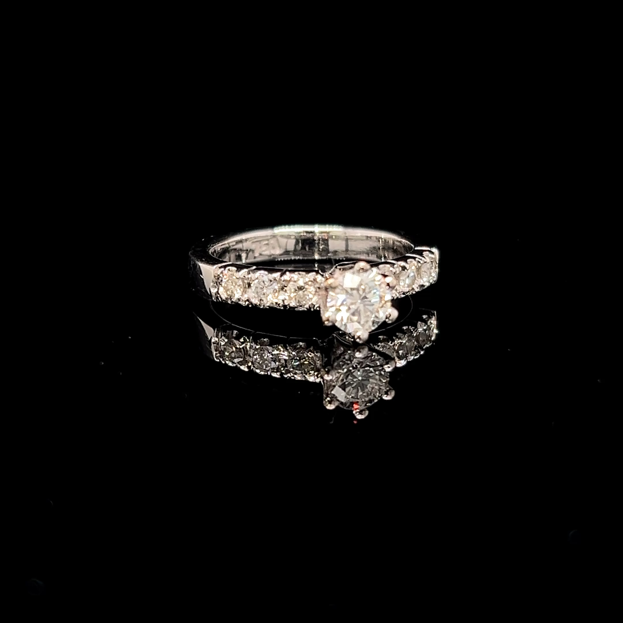 Pre-Loved 18K white gold diamond ring 0.50ct. TW-VS + 0.15ct.