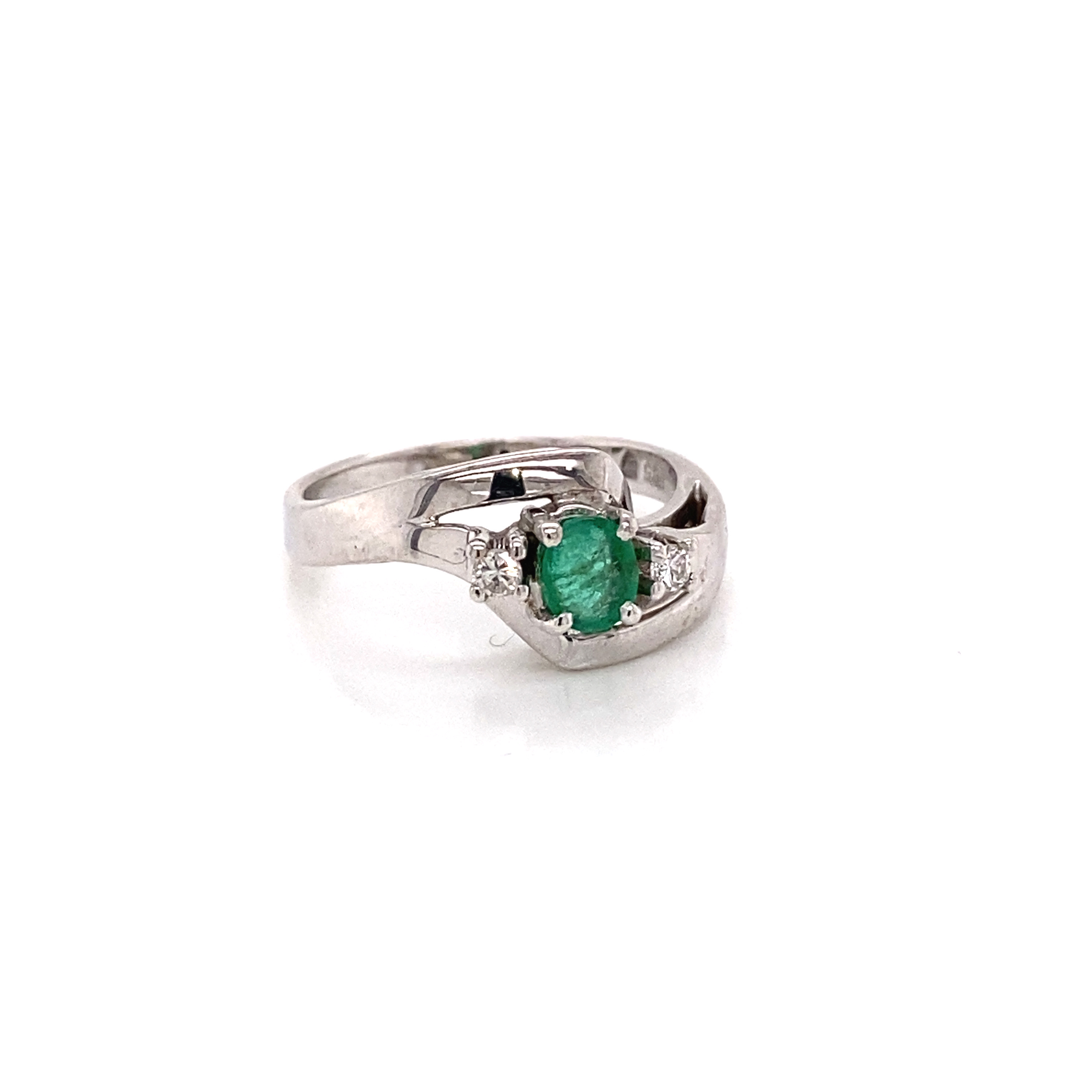 14K Emerald & Diamond ring